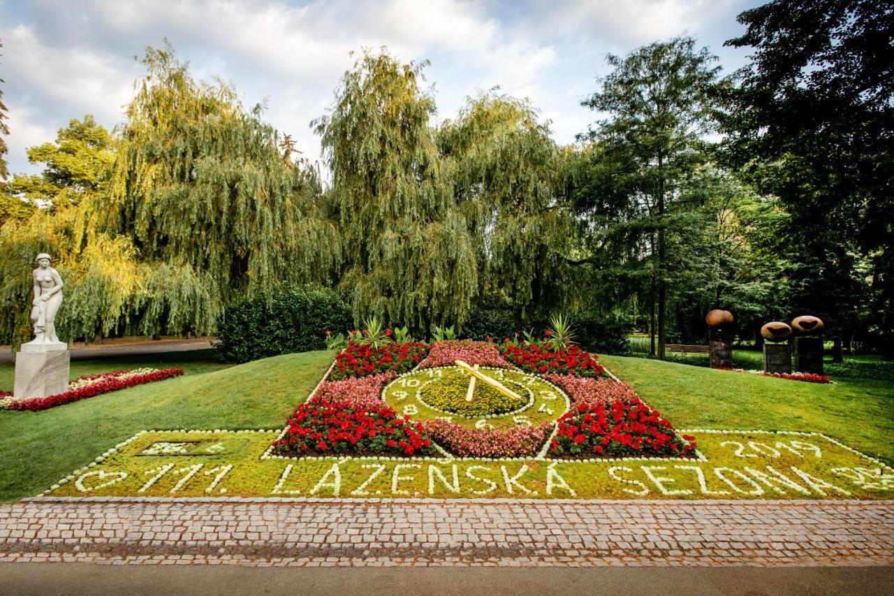 Hotel Bellevue Tlapak Poděbrady Kültér fotó