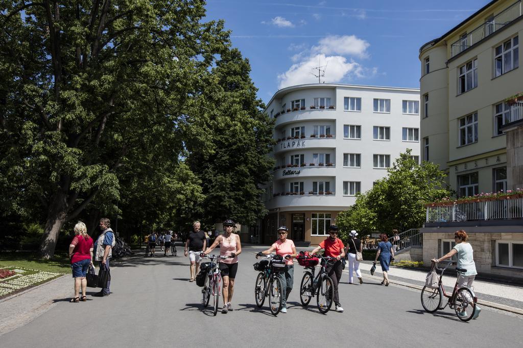 Hotel Bellevue Tlapak Poděbrady Kültér fotó