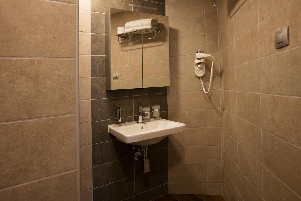 Hotel Bellevue Tlapak Poděbrady Kültér fotó