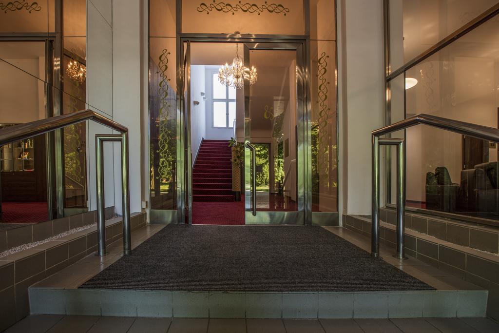 Hotel Bellevue Tlapak Poděbrady Kültér fotó