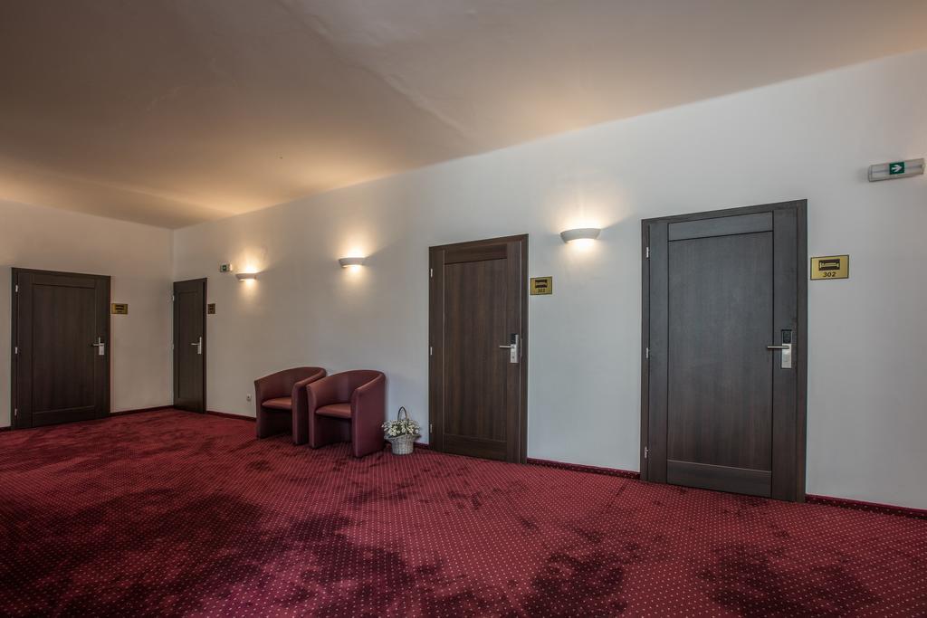 Hotel Bellevue Tlapak Poděbrady Kültér fotó