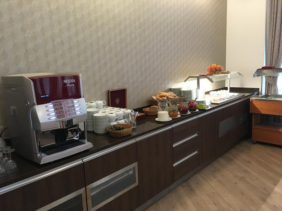 Hotel Bellevue Tlapak Poděbrady Kültér fotó